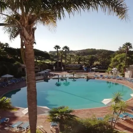 Villa 3 Bed Villa, Sleeps 6, Free Wifi, Quiet Location *