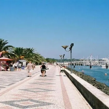 3 Bed Villa, Sleeps 6, Free Wifi, Quiet Location Villa *