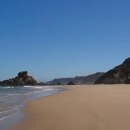 Βίλα 3 Bed Villa, Sleeps 6, Free Wifi, Quiet Location Budens